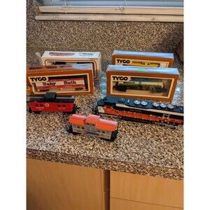 Vintage Tyco Trains lot of 7 Amtrak Baby Ruth Wesson In and Out of Box Condition